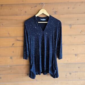 Alembika Tunic Top 2 Black White Splatter Pocket Front 3/4 Sleeve Soft Stretchy